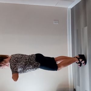 Bundle of Two Assorted, Lady's Tops in Assorted Styles & Colors, Size M